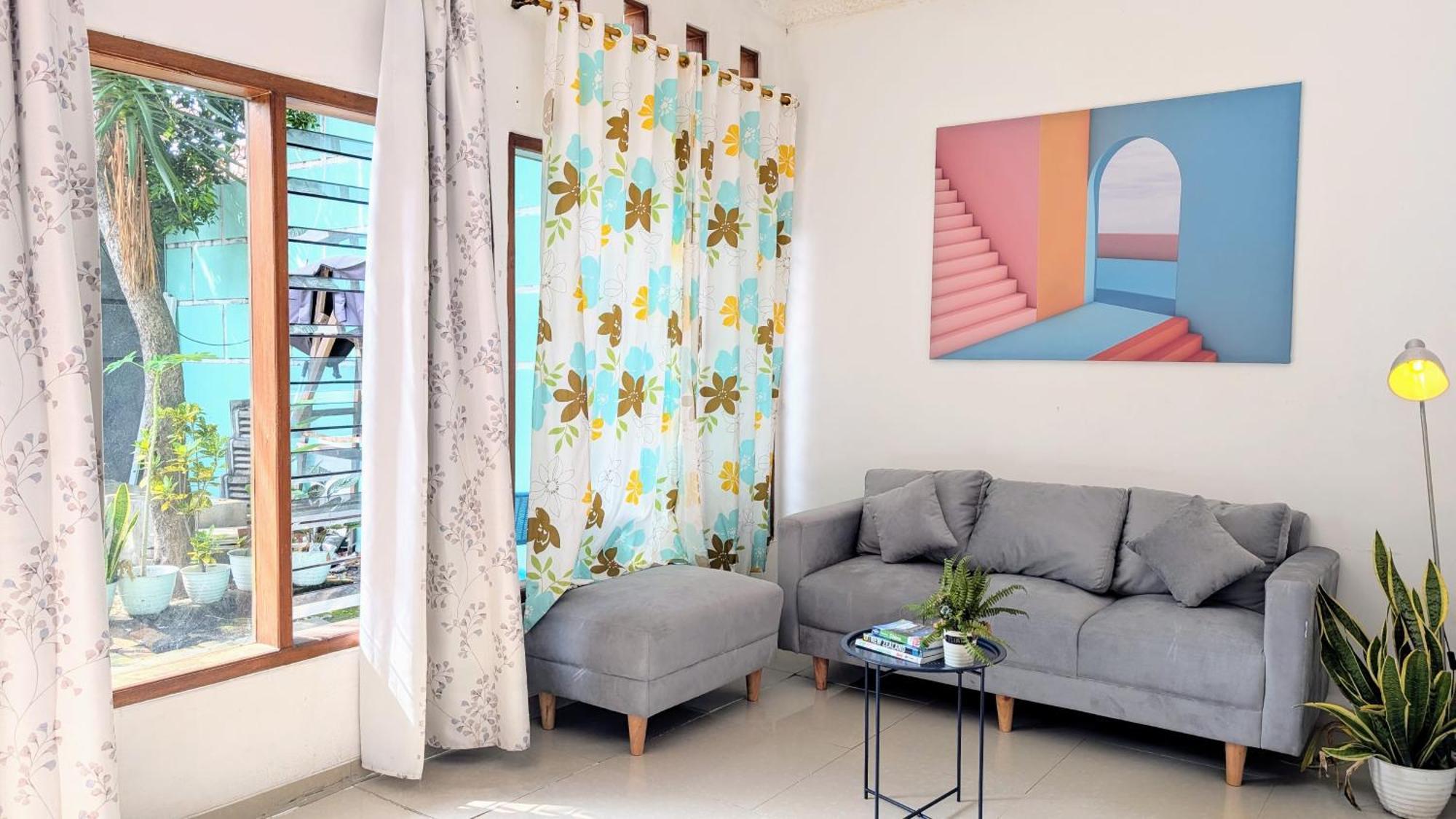Homey Guesthouse Kertajaya Сурабая Экстерьер фото